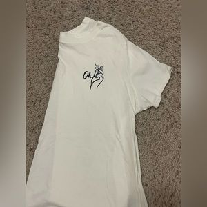 size large old navy tee